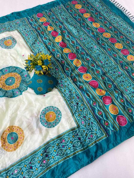 Vastrangan sasumaa bandhani wholesale sarees saree store